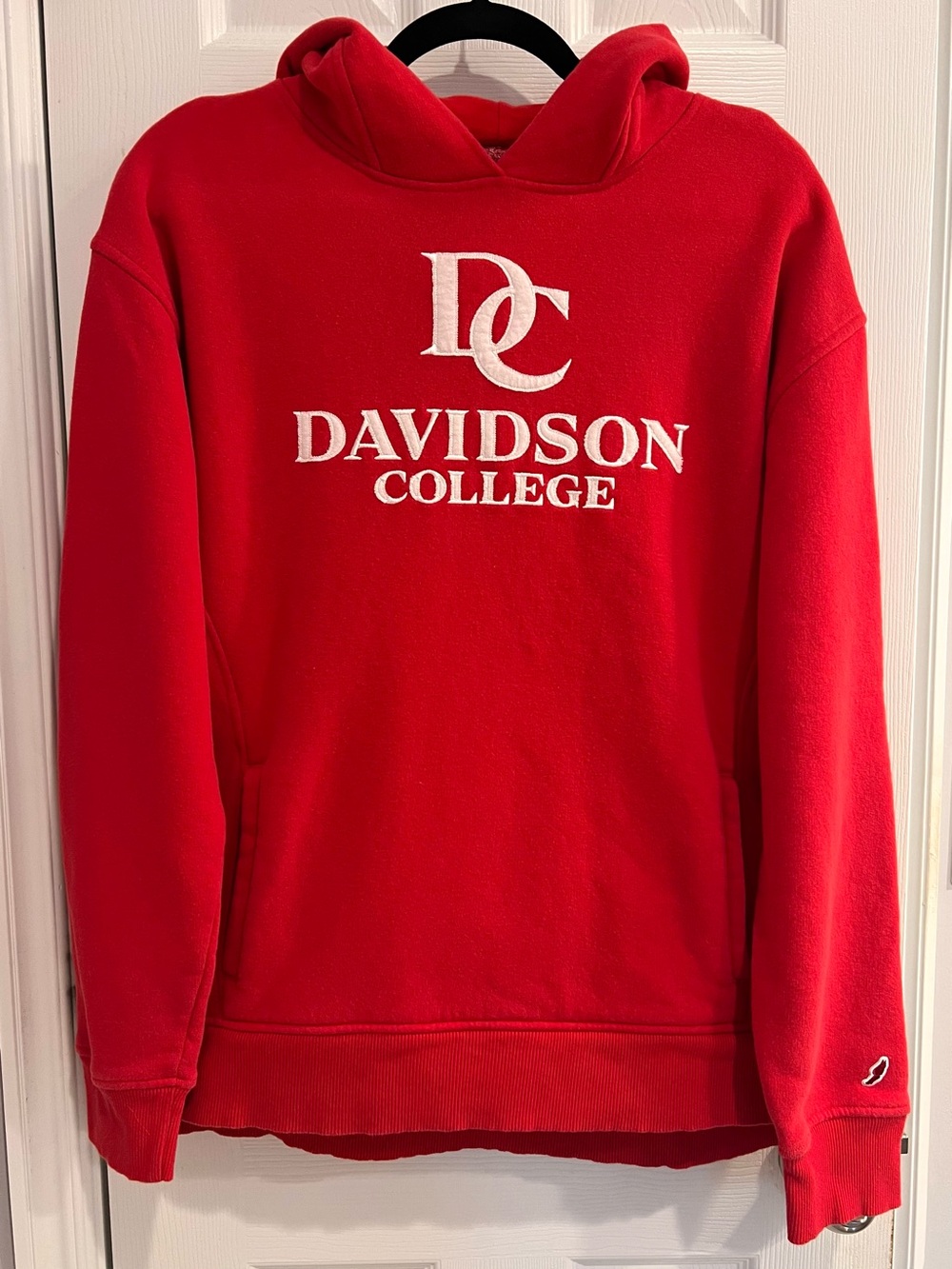 League 91 Davidson College Hooded Sweatshirt Women’s Large Collegiate Pocket Red